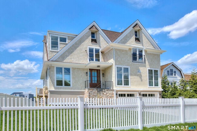 Building Photo - 6 Plover Ln