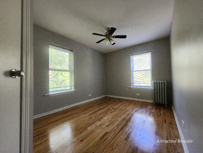 Photo - 6800 S Harper Ave Unidad 2