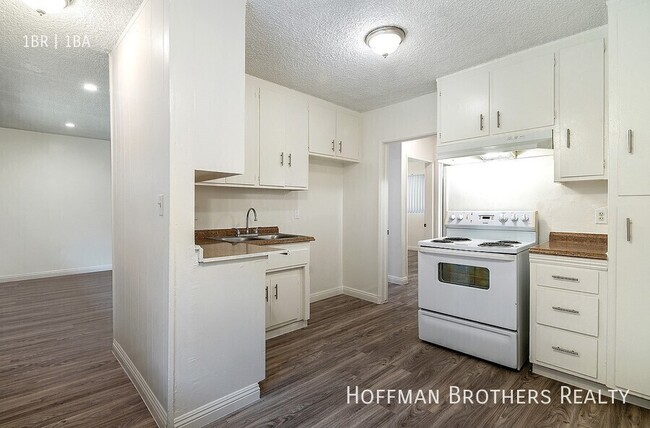 Photo - 20436 Cohasset St Unidad 3