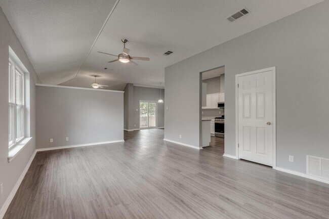 Photo - 16809 Bailey Jean Dr