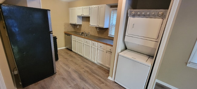 Photo - 803 W 84th St