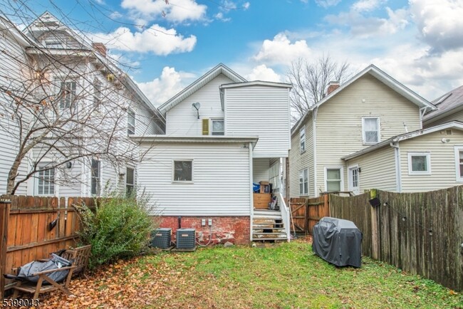 Photo - 92 Washington St