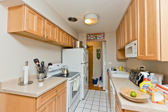 Photo - 420 W Aldine Ave