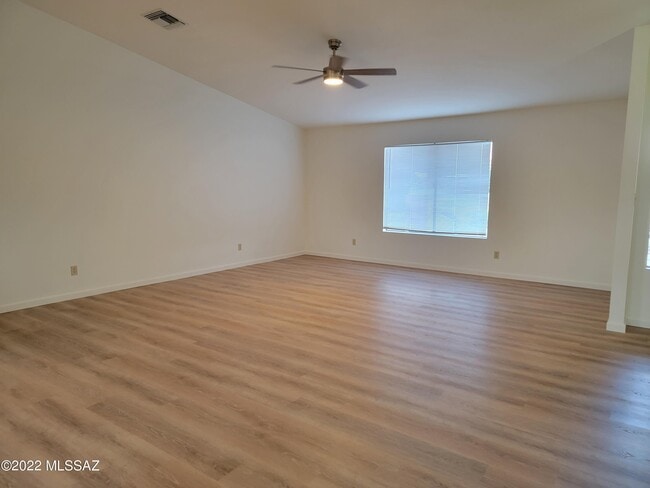 Photo - 9689 N Donegal Pl