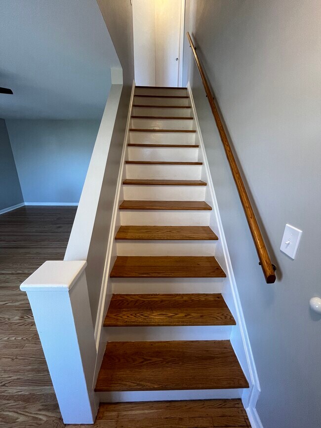 213 Magnolia Ave Townhome Townhome Rental in East Rochester NY