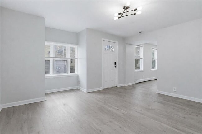 Photo - 92 Sylvian St Unit 1