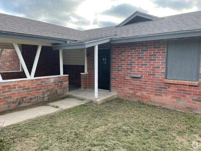Building Photo - 302 Penrose St Rental