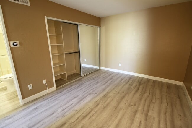 Photo - 10960 Ashton Ave