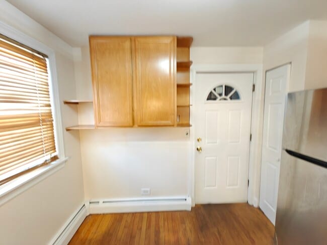 Photo - 7555 N Oakley Ave Unidad 1A