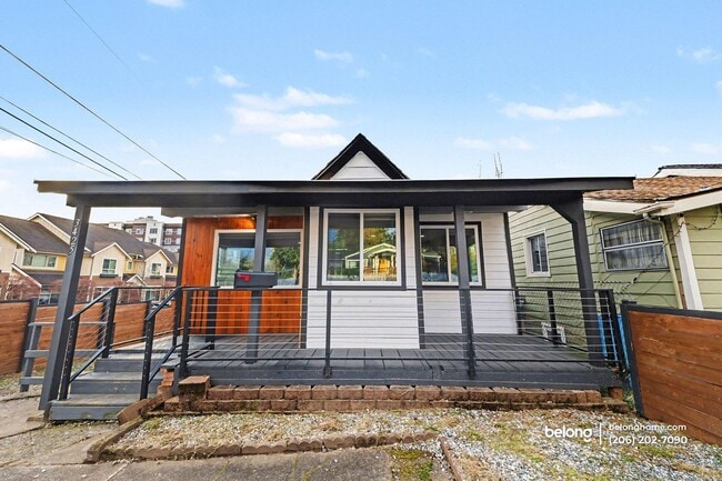 Building Photo - 3425 34th Ave S