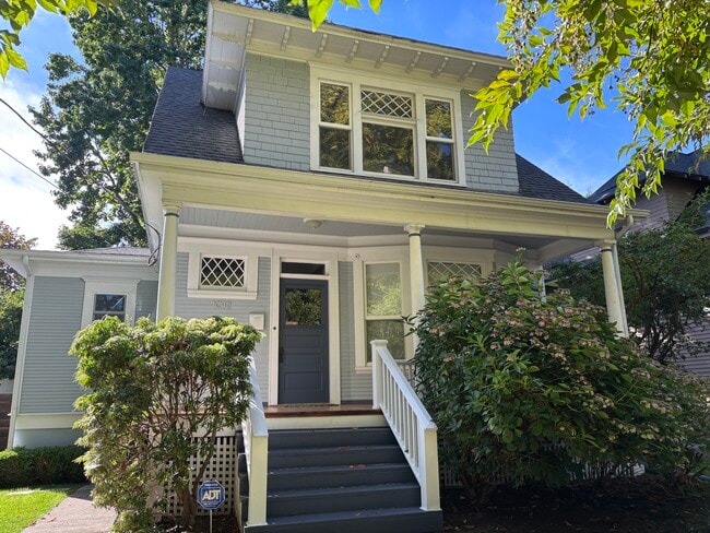 Street View - 1012 SE Lambert St