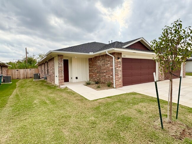 Photo - 212 NW 122nd St