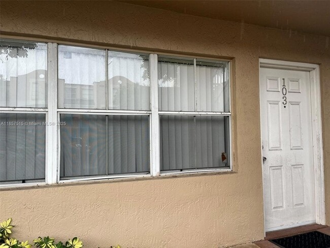 Building Photo - 8615 NW 5th Terrace Unit 14103 Rental