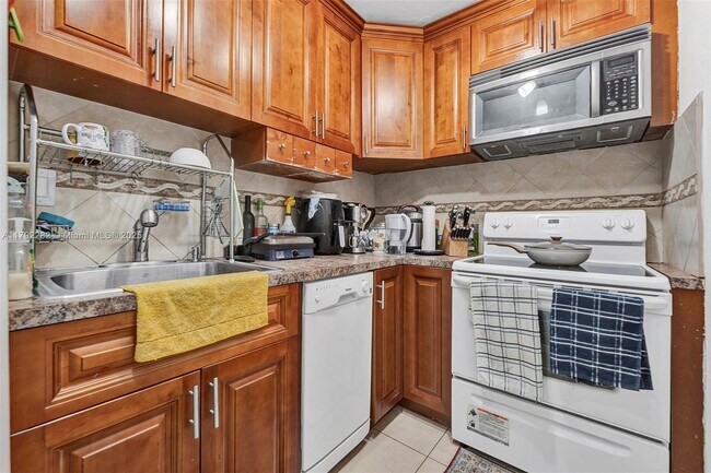 Photo - 4845 NW 7th St Unidad 309