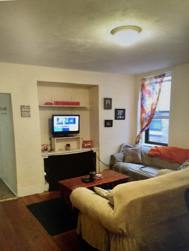 Photo - 14 Aberdeen St Unit 1