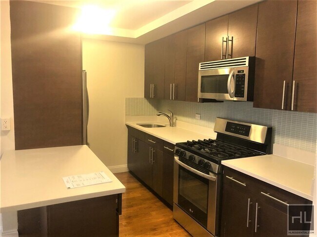 Photo - 3030 Middletown Rd Unit 7D