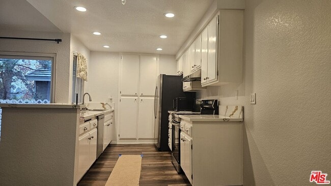 Building Photo - 3851 Amberly Dr Unit G