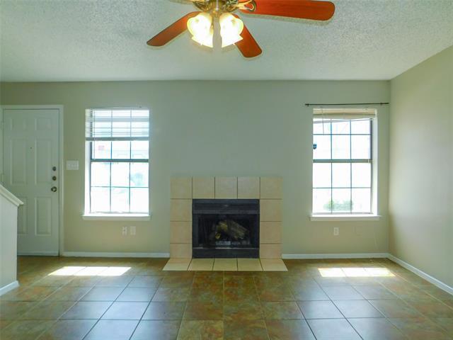 1137 Dallas Dr