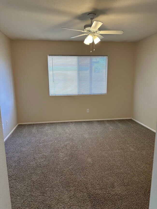 Photo - 3057 W Cat Balue Dr