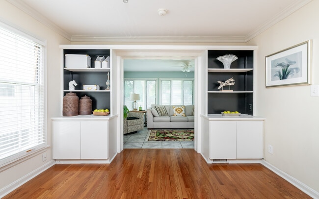 Photo - 2223 Strathmoor Blvd