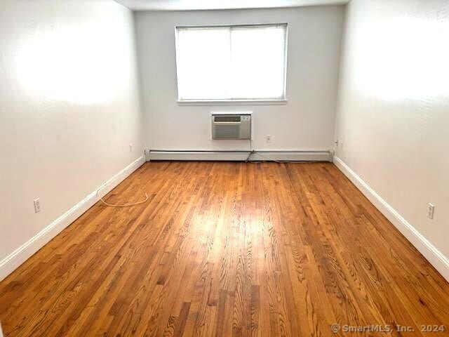 Photo - 4 Van Zant St Unit B7