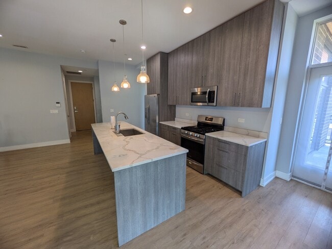 Unit 401 - kitchen - 1385 Brown St