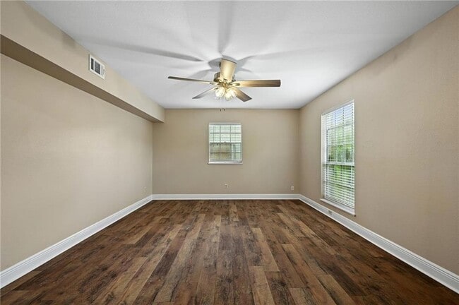 Photo - 1549 Eastwood Dr