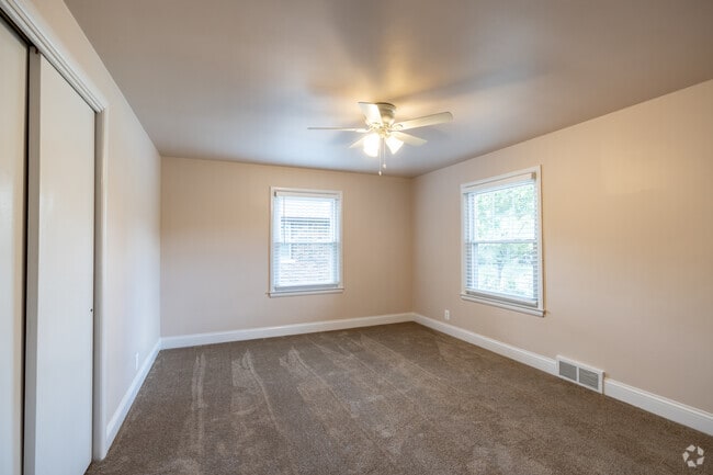3BR, 1.5BA - 1,200SF - Bedroom