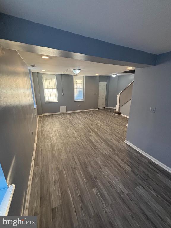 Building Photo - 1501 N Payson St