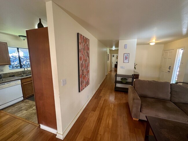 Photo - 3/2 House W/ 1/1 Cottage