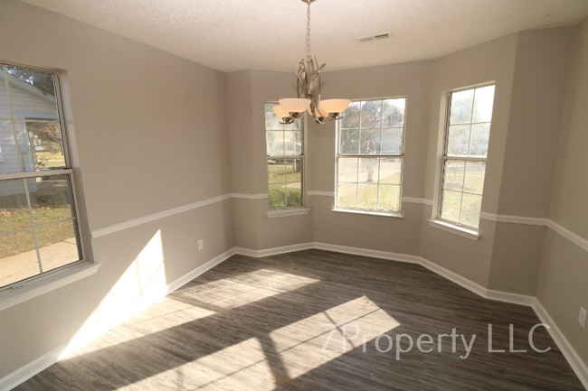 Photo - 2540 Pioneer Rd SW