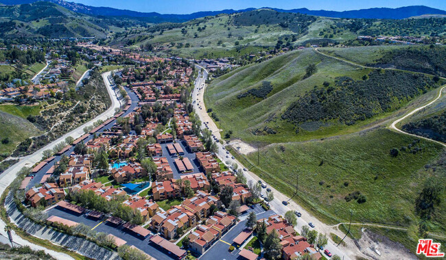 Building Photo - 5952 Las Virgenes Creek Unit 59-747 Rental