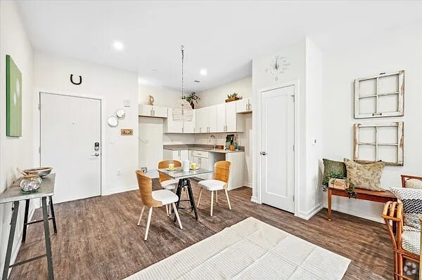 Building Photo - 2077 Ridge Ave Rental