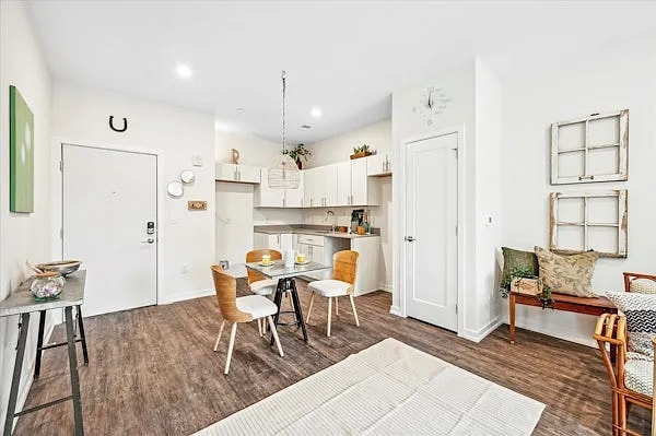 Building Photo - 2077 Ridge Ave Rental