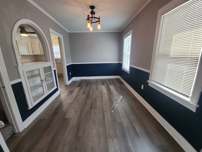 Photo - 1056 Campbell St