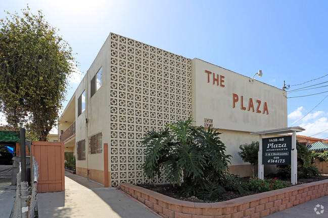 Building Photo - The Plaza Rental