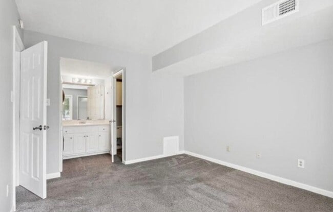 Photo - Welcome to Hampton Club – a gated community offering comfort, convenience, and peace of mind! Unit 4