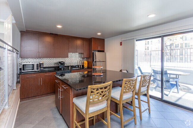 Monaco Lakes 2 Cocina