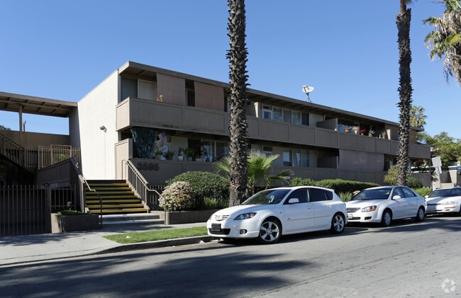 Building Photo - 3595e