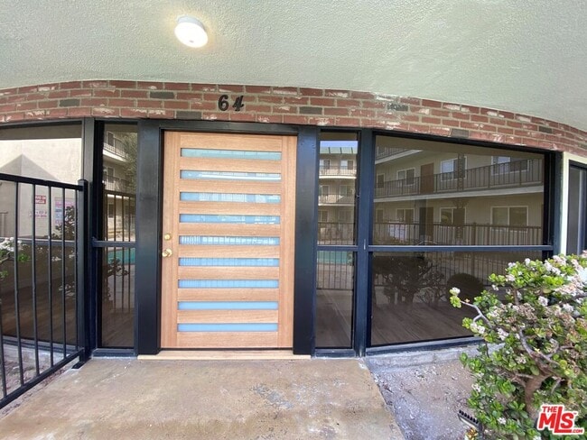Photo - 13400 Cordary Ave Apartamento