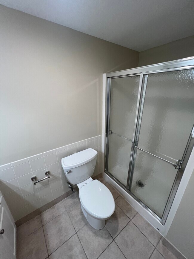 Building Photo - 10 Florence St Unit 500