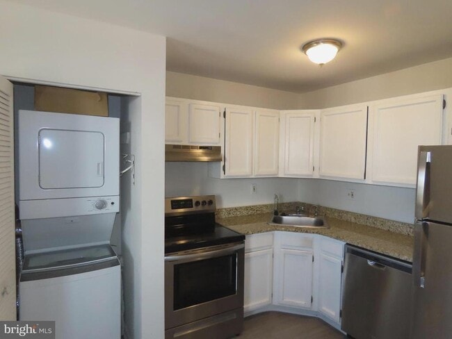 Photo - 403 S Main St Unidad G204