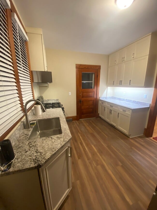 Photo - 261 Orchard St