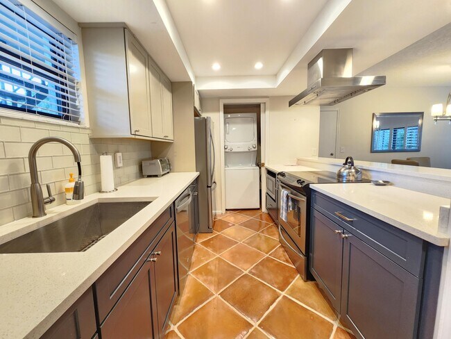 Photo - 11863 Wimbledon Cir Unit 417