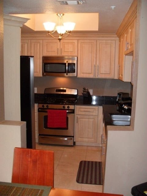Photo - Meridian Luxury Top-Floor Condo with amazi...