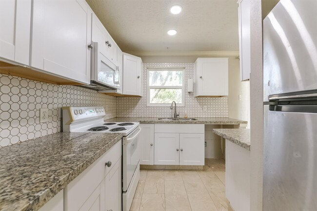 Photo - 2502 Drummer Dr