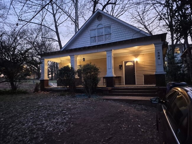 Photo - 584 Seminole Ave NE Unidad A