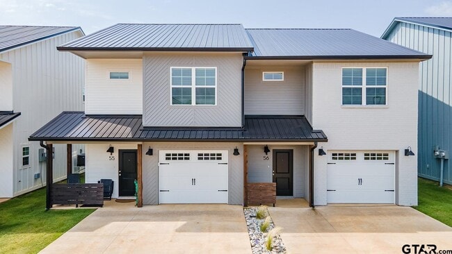 Photo - 625 Papillon Rd