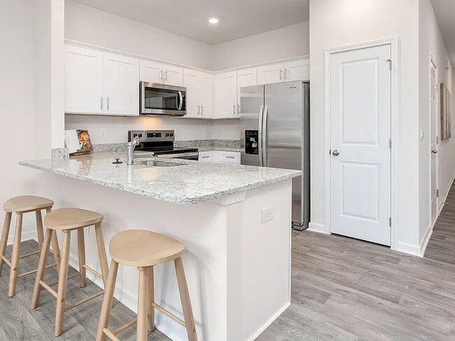 Photo - 412 Cherry Laurel Dr