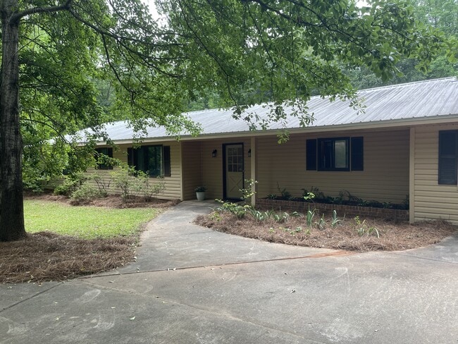 Building Photo - 170 Longview Dr Rental